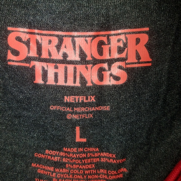 Stranger Things Steve T-Shirt - Picture 3 of 5